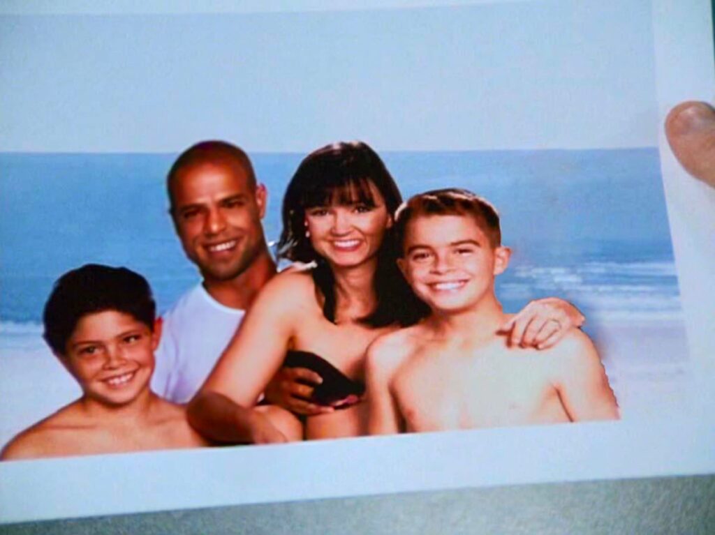 Photoshop generative AI solving George Constanza's Airbrushing problem