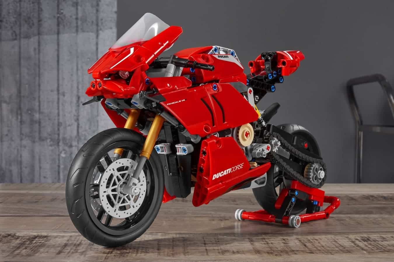 Lego Ducati Panigale vs Real Panigale smaller for Lego Ducati Panigale V4R vs Actual, Real Panigale
