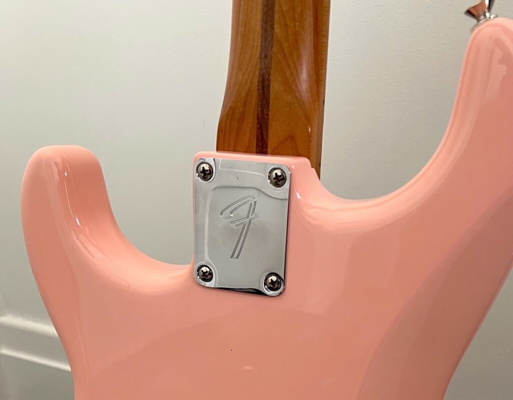 Square heel of the MIM Fender Stratocaster