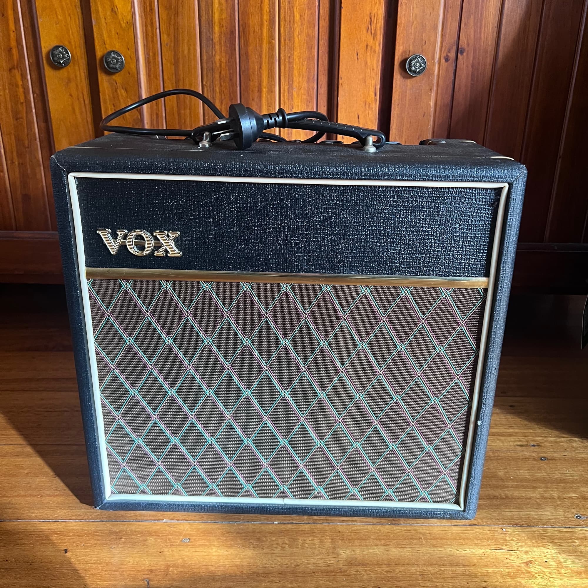My Vox Pathfinder 15R practice amplifier